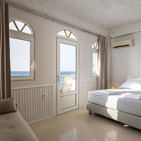 Neachora Beachfront 3*