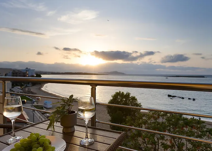 מלון דירות Neachora Beachfront