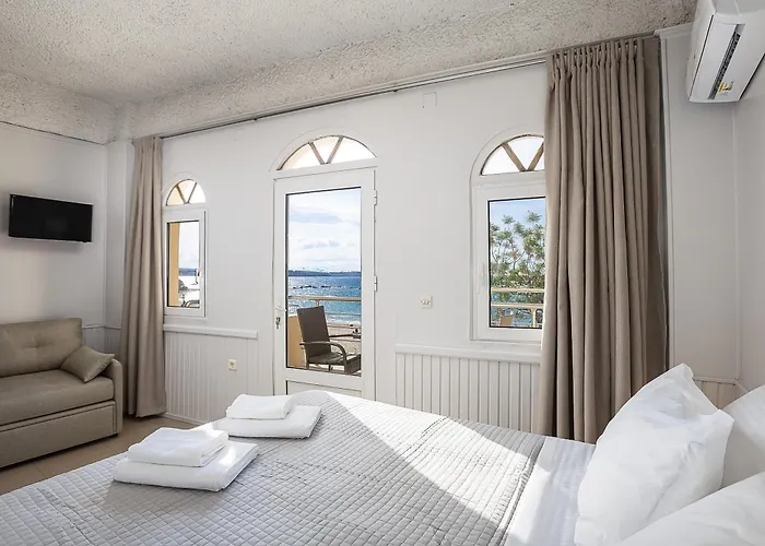 Neachora Beachfront 3* חאניה