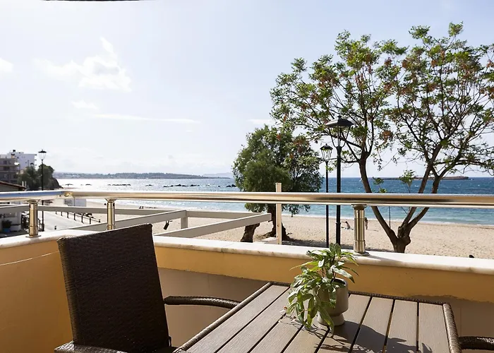 Neachora Beachfront מלון דירות חאניה