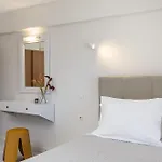 Neachora Beachfront Апарт-готель 3*