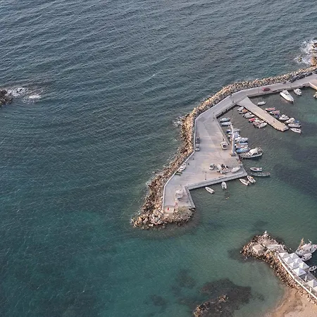 Neachora Beachfront 3*