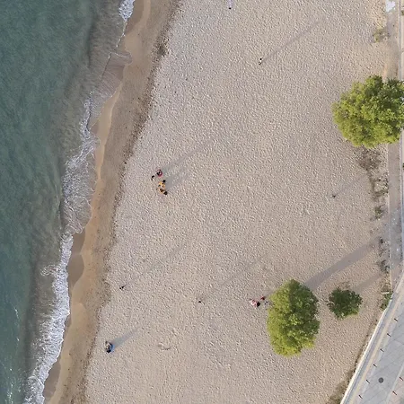 Ξενοδοχείο με διαμερίσματα Neachora Beachfront