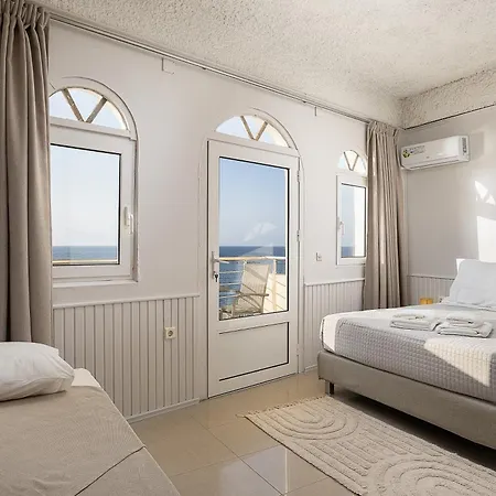 Neachora Beachfront