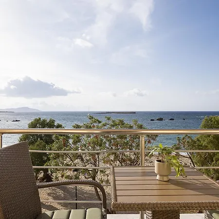 Neachora Beachfront