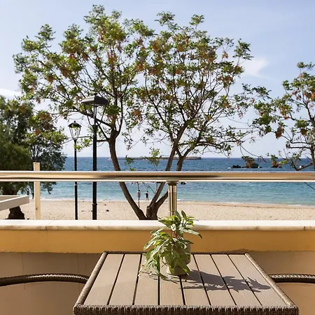 Ξενοδοχείο με διαμερίσματα Neachora Beachfront *